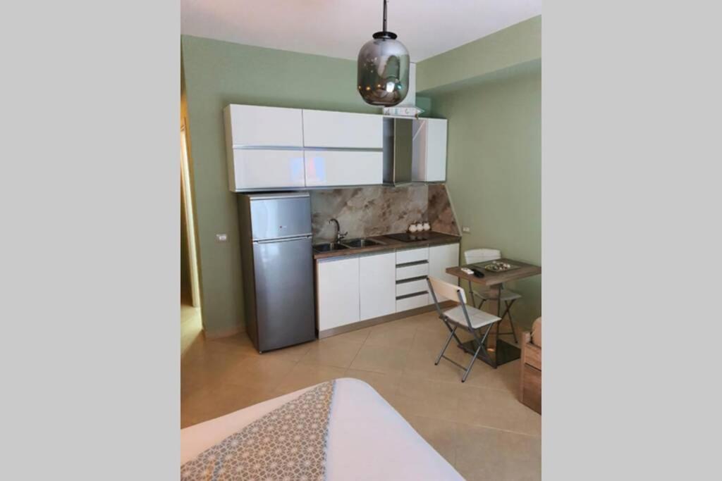 Darla Sea View Apartment Вльора Екстер'єр фото
