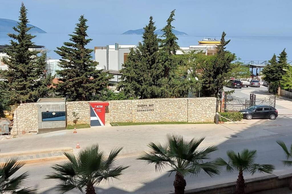 Darla Sea View Apartment Вльора Екстер'єр фото