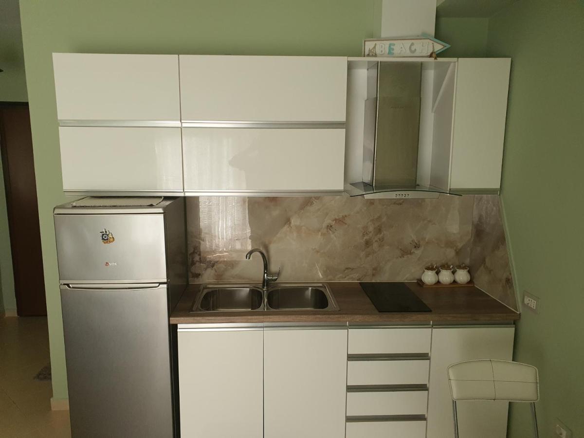 Darla Sea View Apartment Вльора Екстер'єр фото