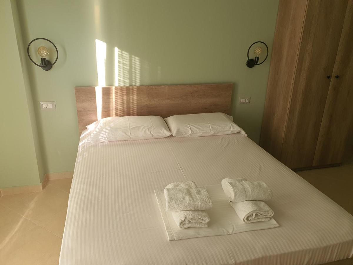 Darla Sea View Apartment Вльора Екстер'єр фото
