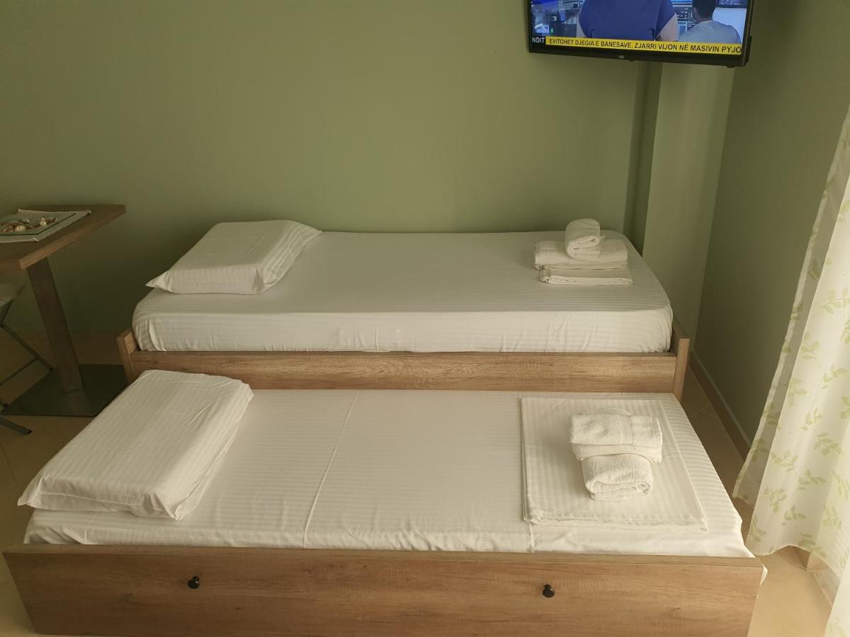 Darla Sea View Apartment Вльора Екстер'єр фото
