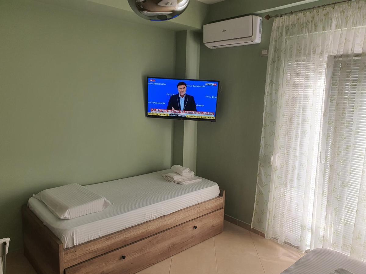 Darla Sea View Apartment Вльора Екстер'єр фото