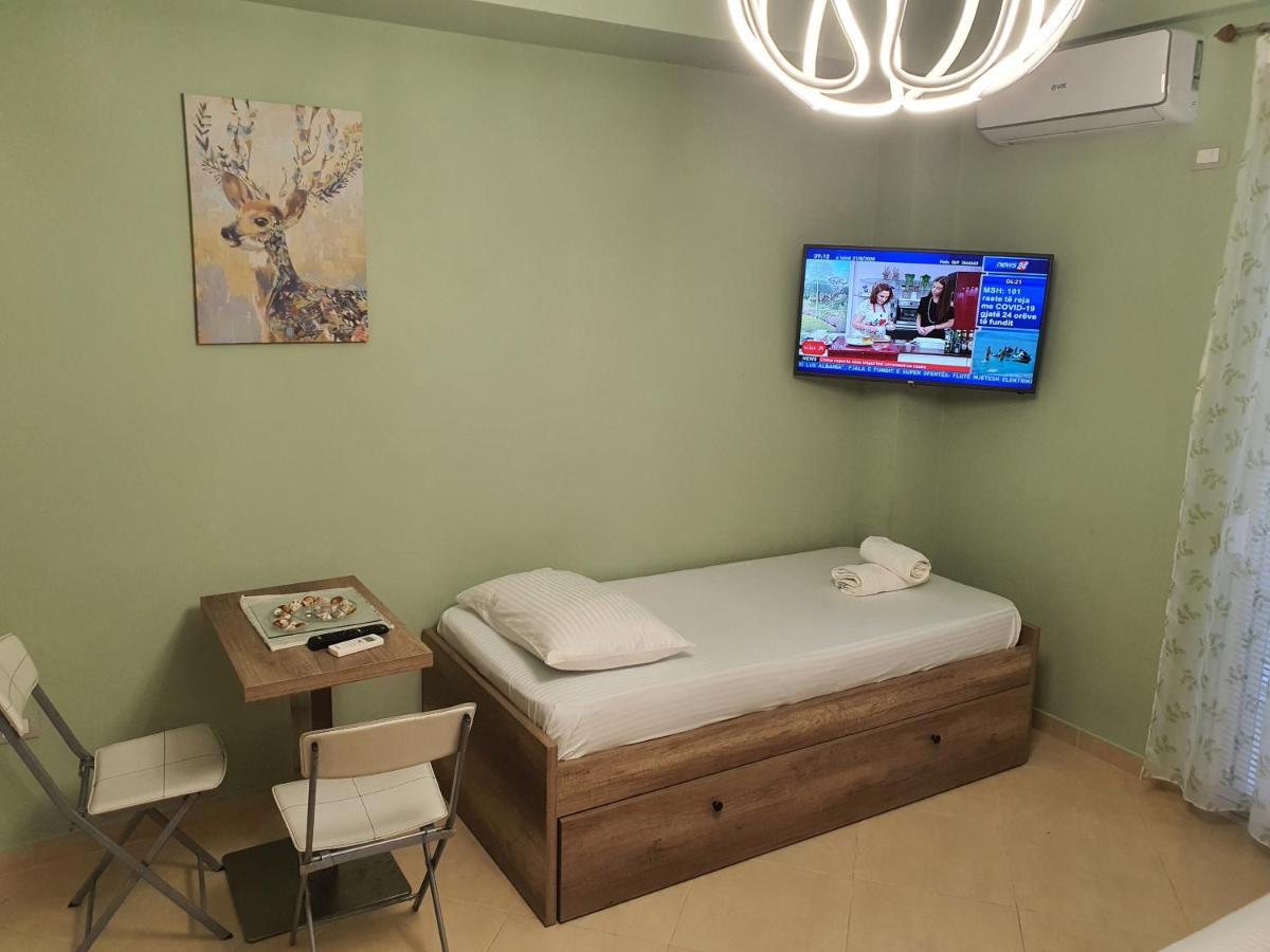 Darla Sea View Apartment Вльора Екстер'єр фото
