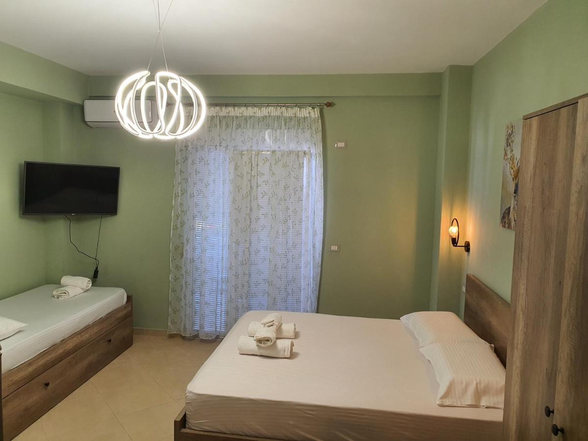Darla Sea View Apartment Вльора Екстер'єр фото