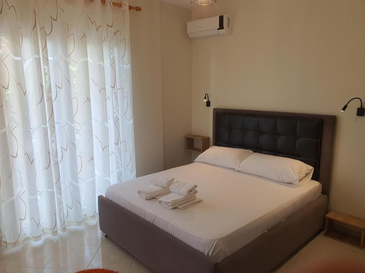 Darla Sea View Apartment Вльора Екстер'єр фото