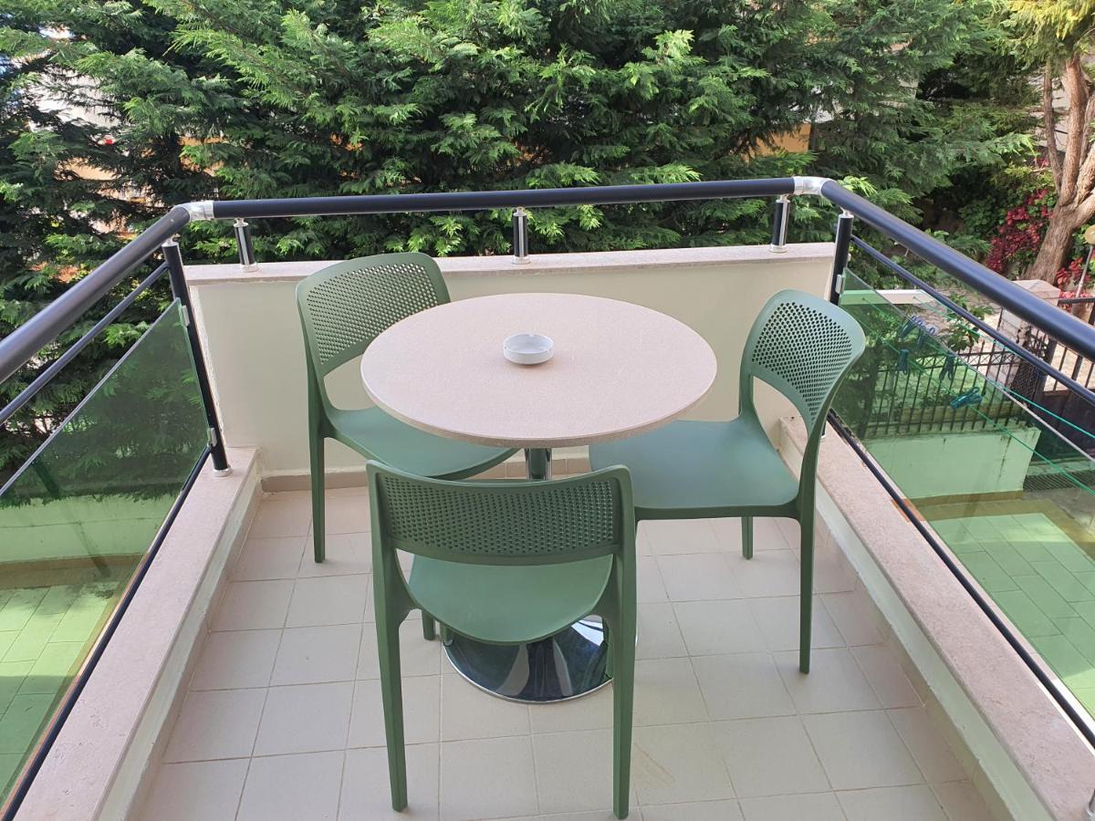 Darla Sea View Apartment Вльора Екстер'єр фото