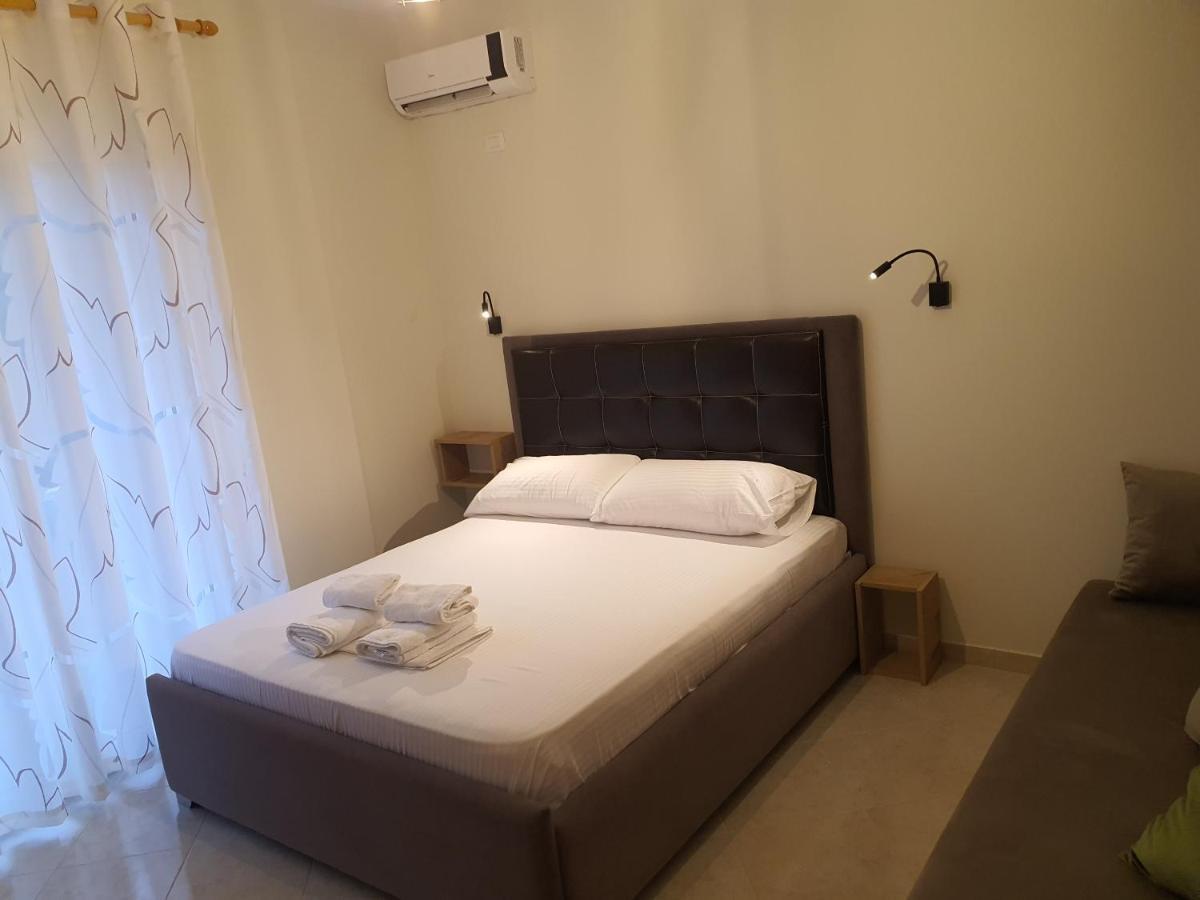 Darla Sea View Apartment Вльора Екстер'єр фото