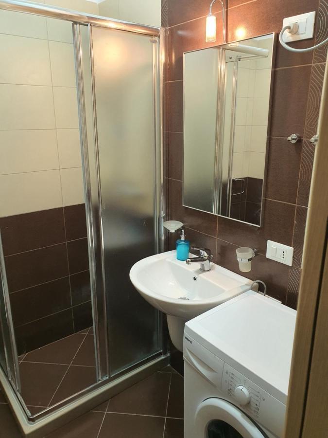 Darla Sea View Apartment Вльора Екстер'єр фото