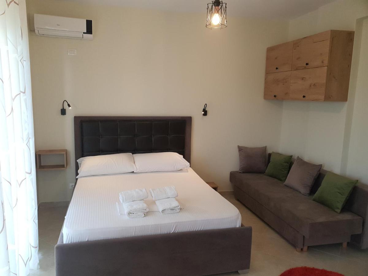 Darla Sea View Apartment Вльора Екстер'єр фото