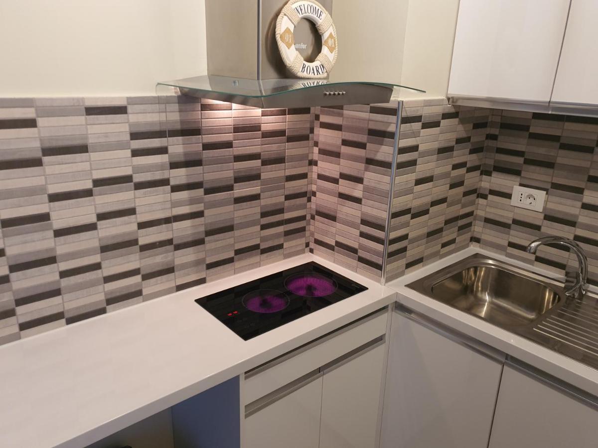 Darla Sea View Apartment Вльора Екстер'єр фото